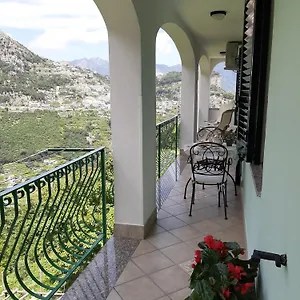 gerry-house.hotels-amalfi.com/